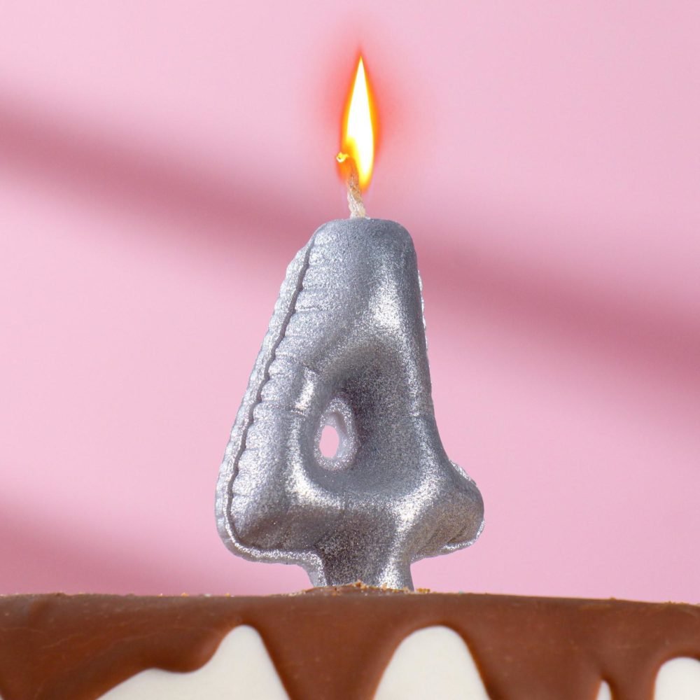 Свеча в торт "Шары" цифра 4, серебро