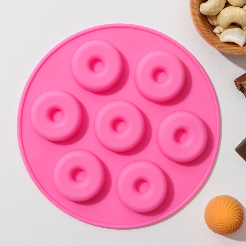 Форма силиконовая «Пончики», 15,5×1,3 см, 7 ячеек, цвет МИКС