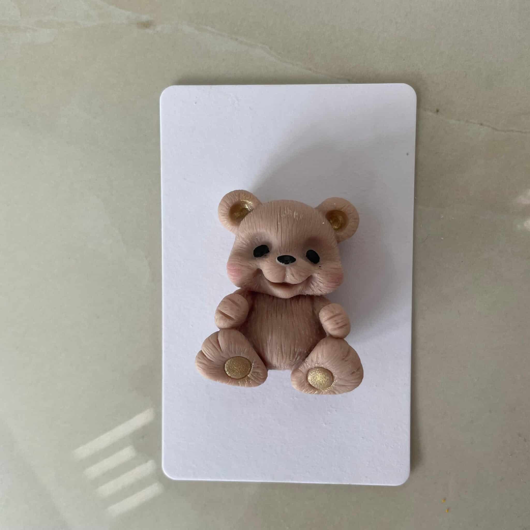 Фигурка Мишка мини бежевый/золото из глазури Фигурка Мишка мини бежевый/золото из глазури