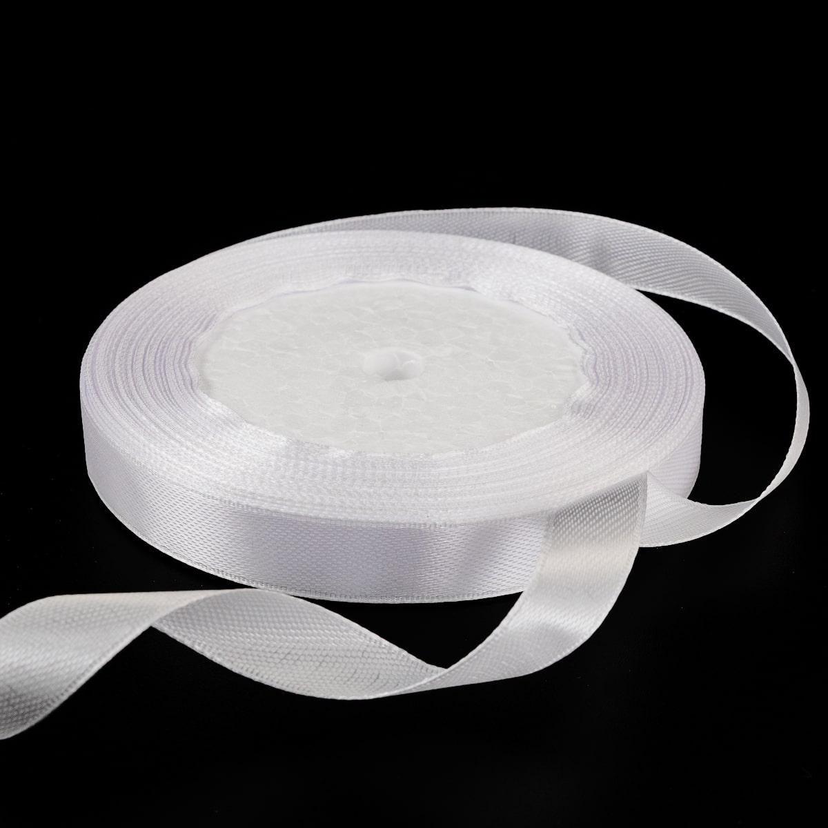Лента атласная БЕЛАЯ (01), 12 мм × 25 м Лента атласная БЕЛАЯ (01), 12 мм × 25 м