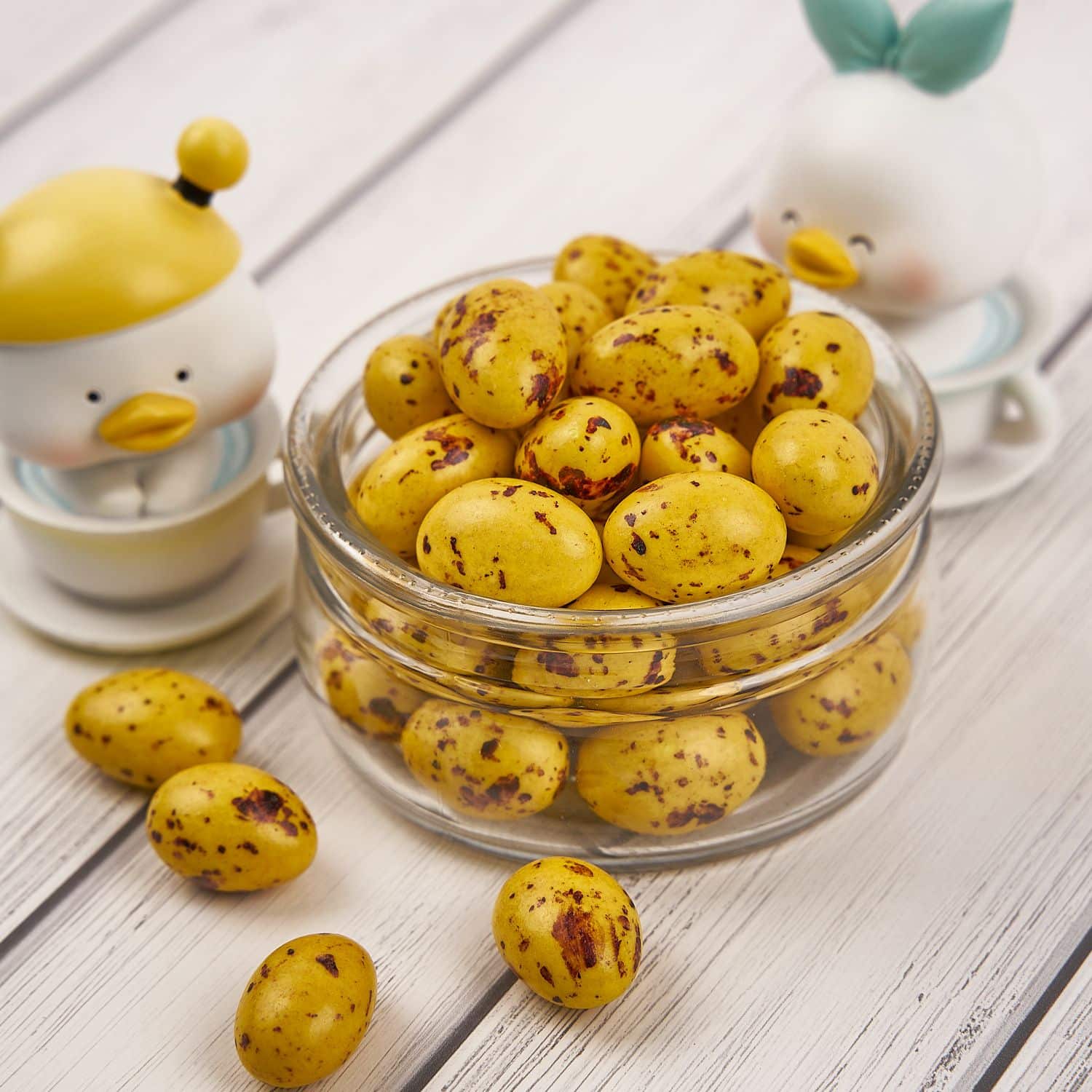 Драже шоколадное с миндалем (ЯЙЦА) желтые, 50г. Драже шоколадное с миндалем (ЯЙЦА) желтые, 50г.