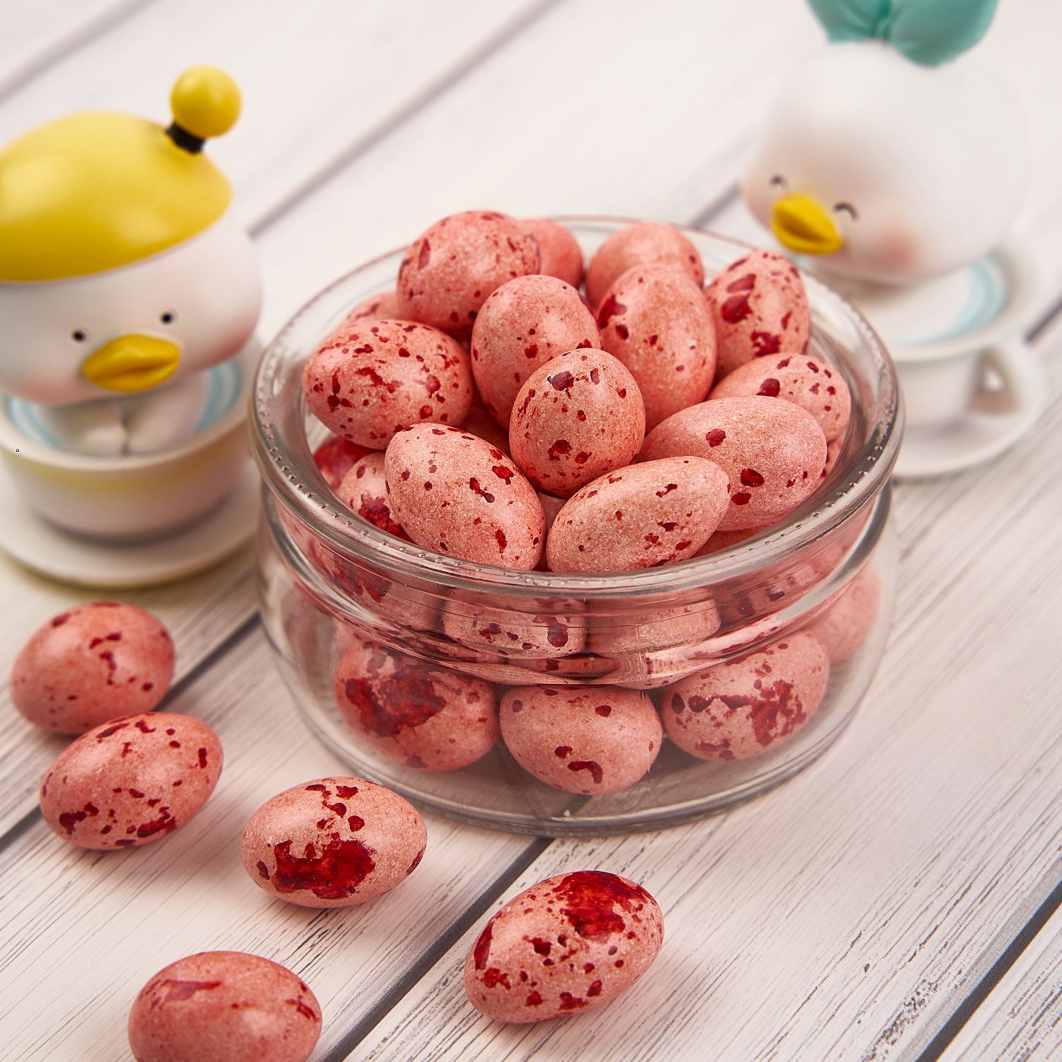 Драже шоколадное с миндалем (ЯЙЦА) розовые, 50г. Драже шоколадное с миндалем (ЯЙЦА) розовые, 50г.